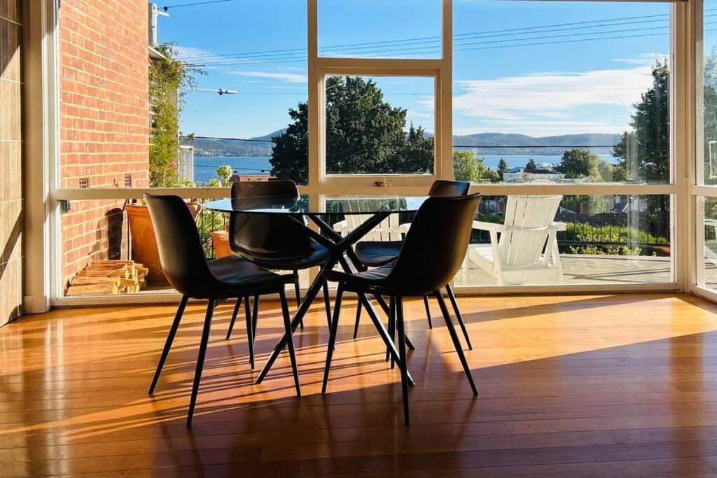 The Tassie - Luxury With Panoramic Water Views Villa Hobart Exterior photo