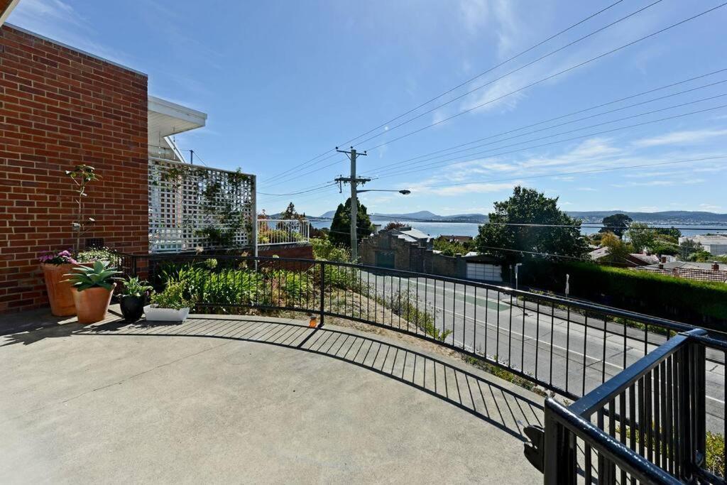 The Tassie - Luxury With Panoramic Water Views Villa Hobart Exterior photo