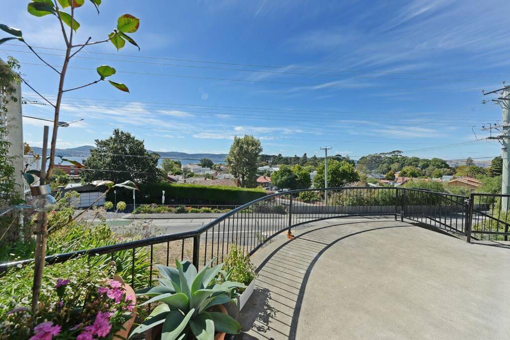 The Tassie - Luxury With Panoramic Water Views Villa Hobart Exterior photo